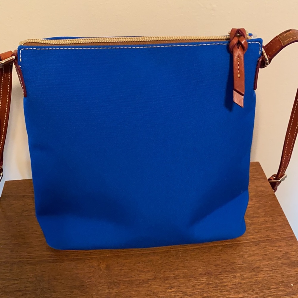 EUC Dooney Crossbody - Picture 4 of 8